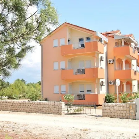 Dario Hotell Vrsi