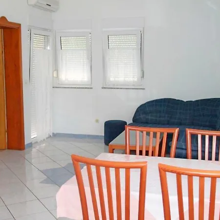 Dario Otel Vrsi