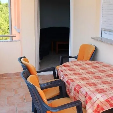 Dario 3* Vrsi